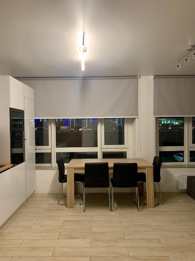 New 3 Rooms Apartment Near The Metro Station Kiev Dış mekan fotoğraf